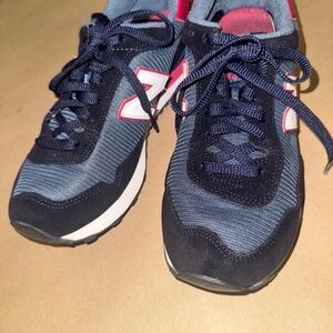 Women’s New balance 574 navy blue/red  running sneaker shoe